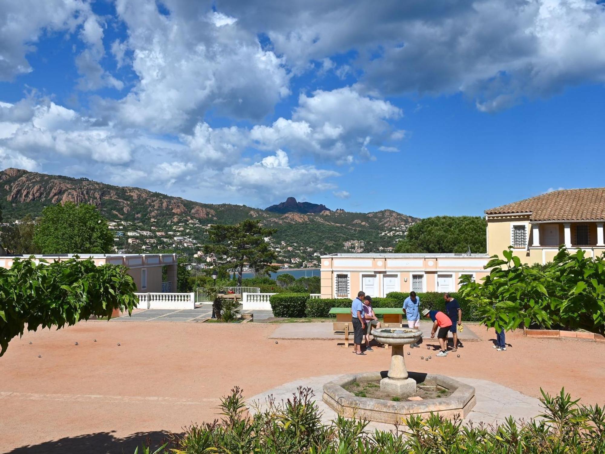 Apartment Village Cap Esterel - L'Esquinade-31 By Interhome Saint-Raphaël Exterior foto